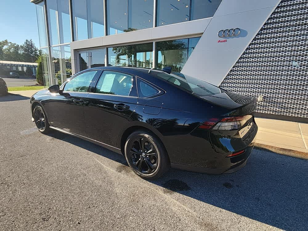 Used 2025 Honda Accord SE image 7