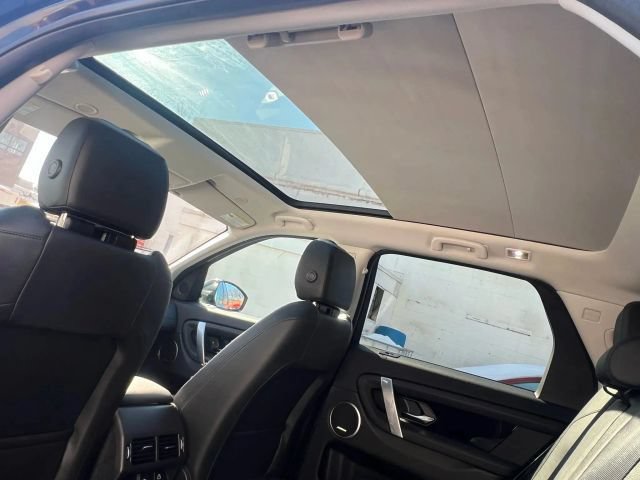 Used 2021 Land Rover Discovery Sport SE AWD/4WD image 31