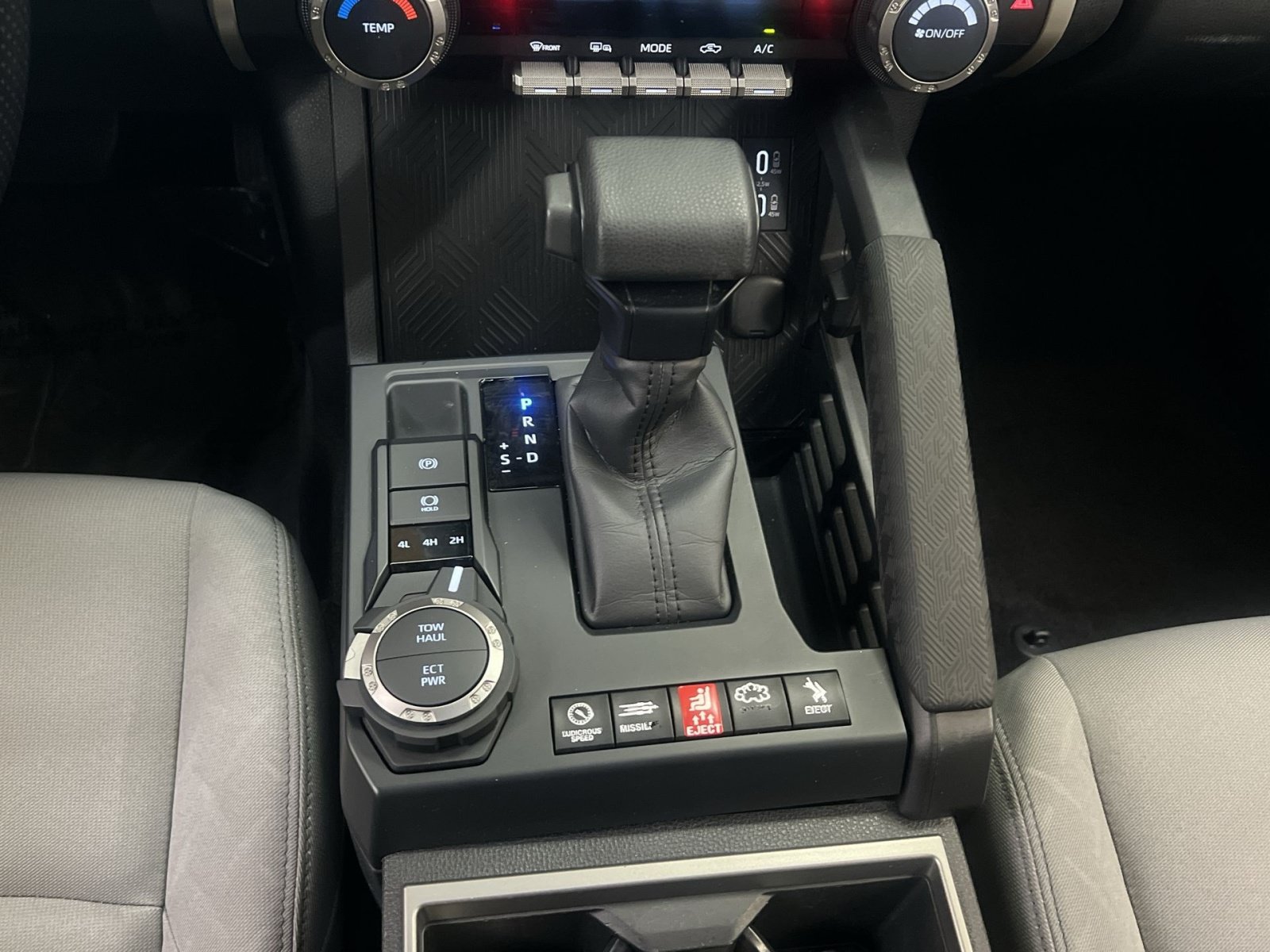 Used 2024 Toyota Tacoma SR5 AWD/4WD image 21