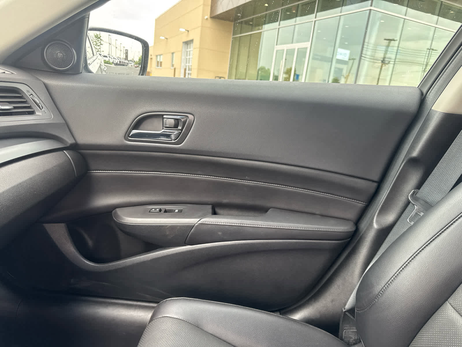 Used 2014 Acura ILX w/ Premium Package FWD image 29