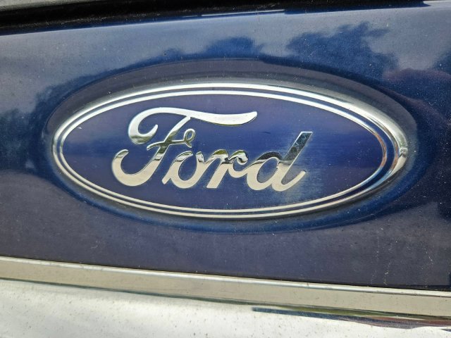 Used 2010 Ford Expedition Eddie Bauer RWD image 6