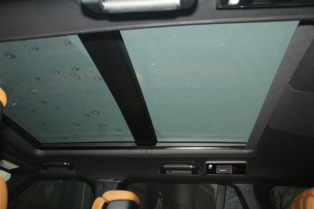 Used 2021 Land Rover Range Rover Autobiography Fifty Edition image 23