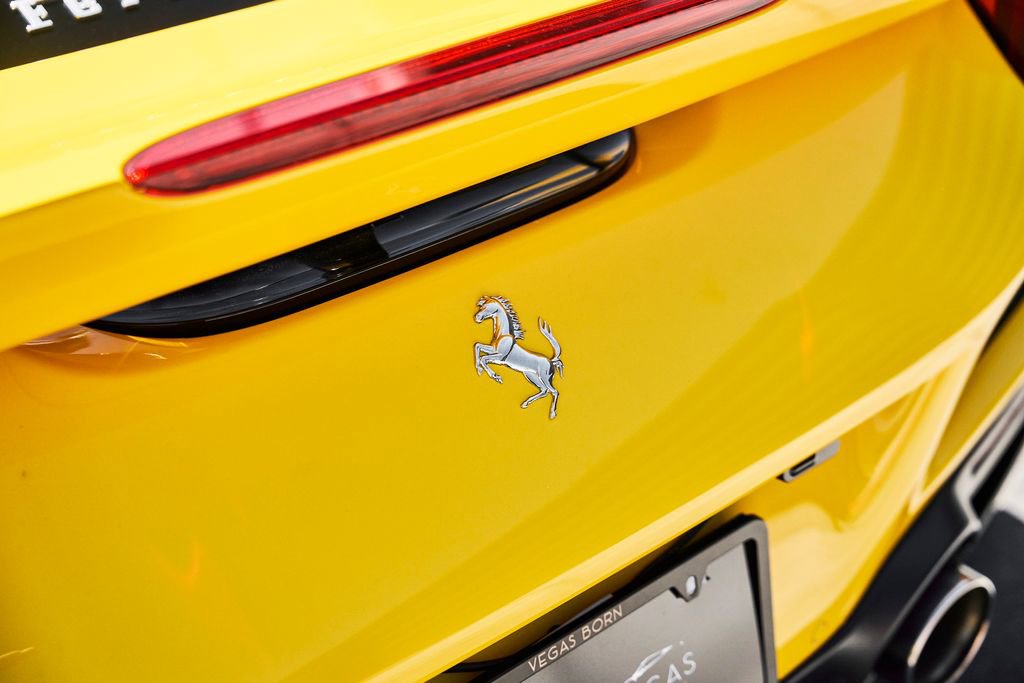 Used 2021 Ferrari F8 Tributo image 13