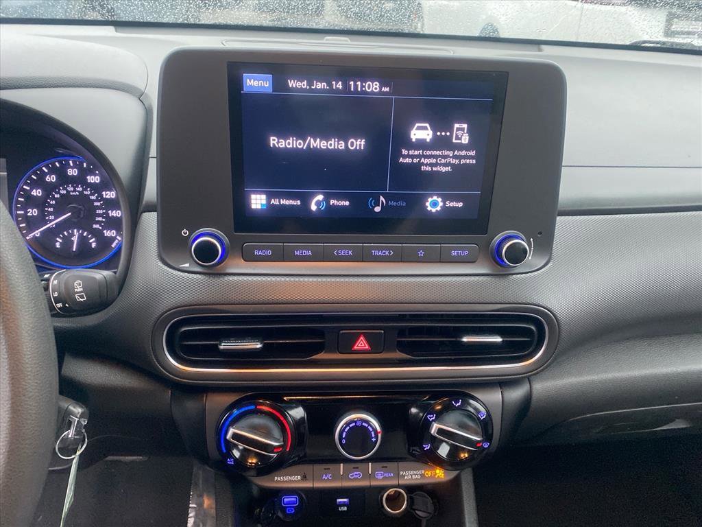 Used 2023 Hyundai Kona SE image 11