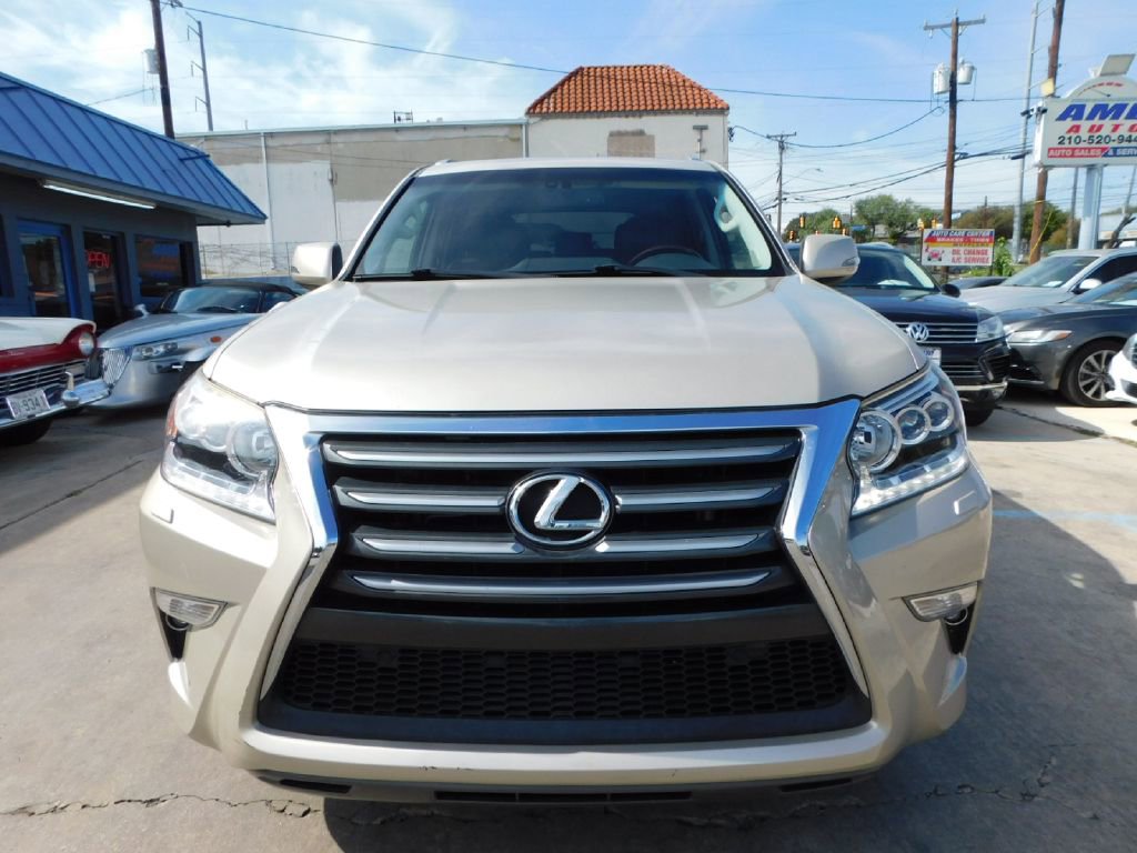 Used 2015 Lexus GX 460 w/ Premium Package image 2