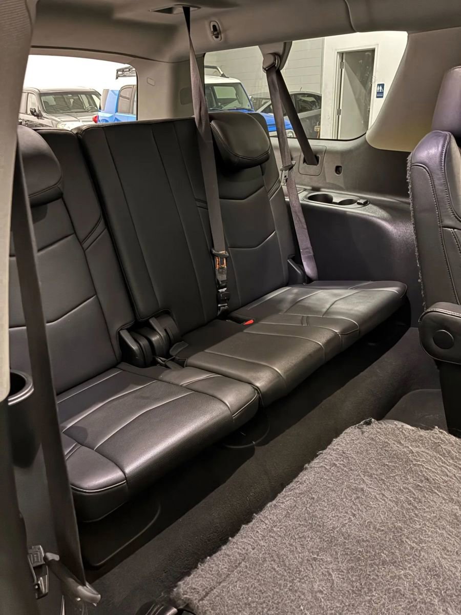 Used 2015 Cadillac Escalade ESV Luxury AWD/4WD image 17