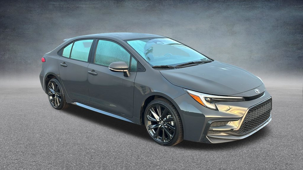 Used 2025 Toyota Corolla SE FWD image 3