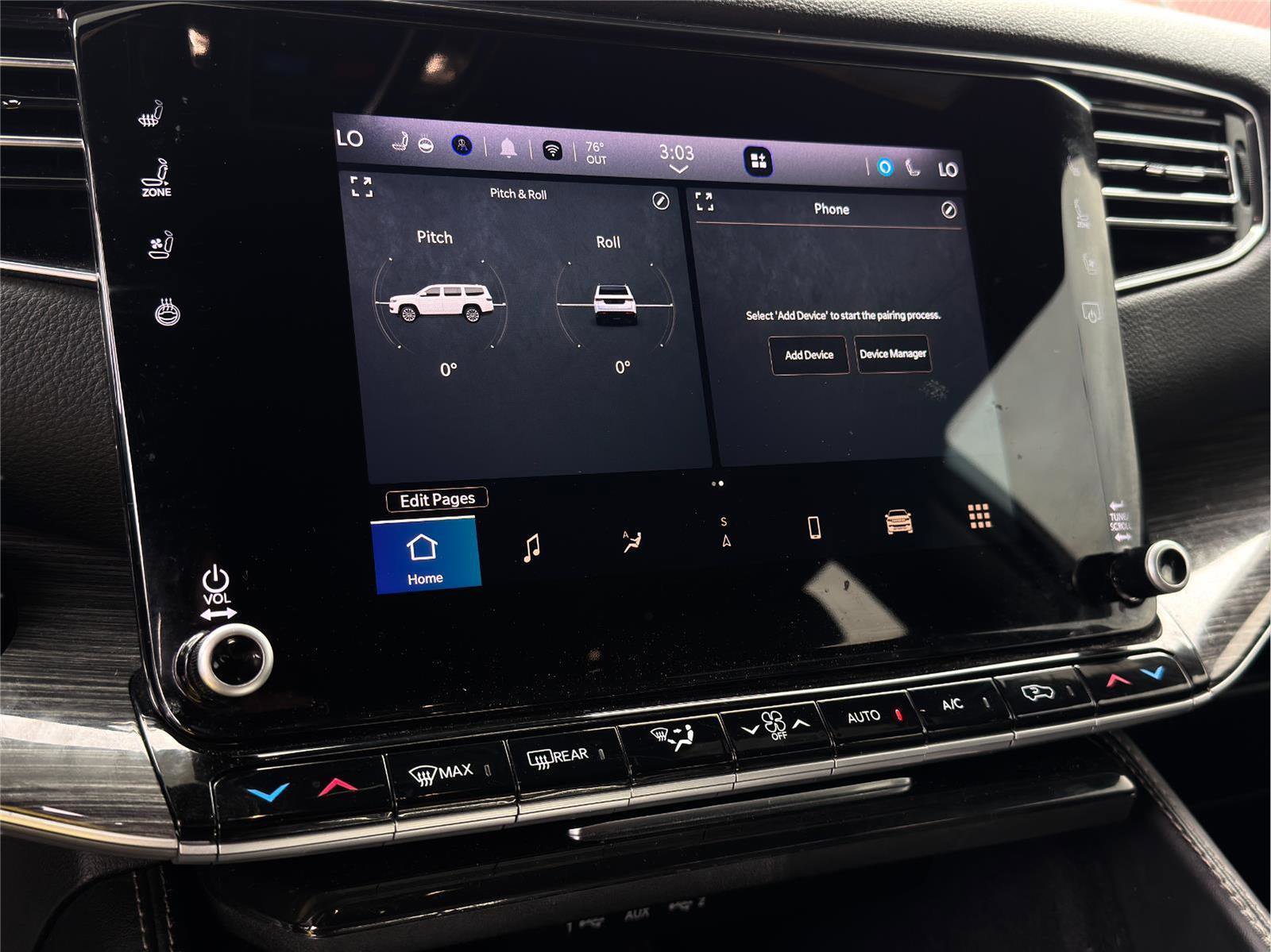 Used 2022 Jeep Wagoneer Series II AWD/4WD image 15