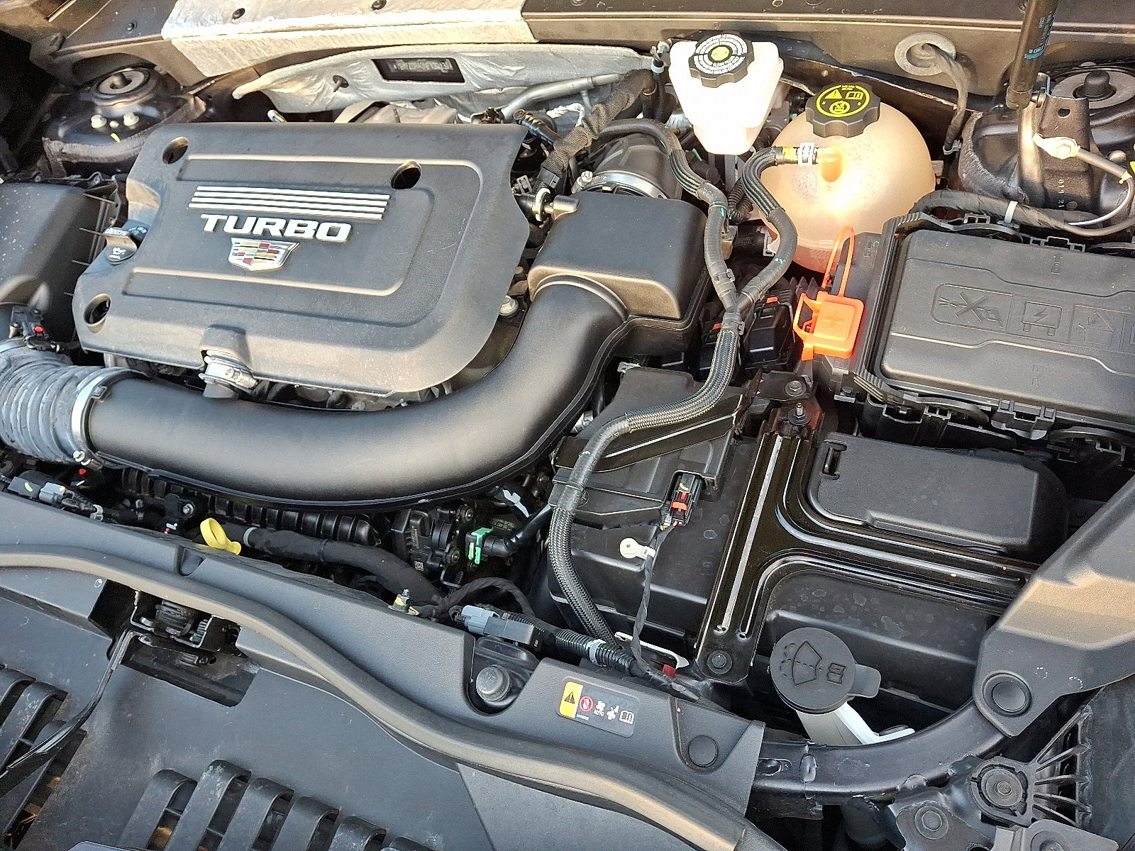 Used 2022 Cadillac XT4 Premium Luxury w/ Enhanced Visibility Package image 27