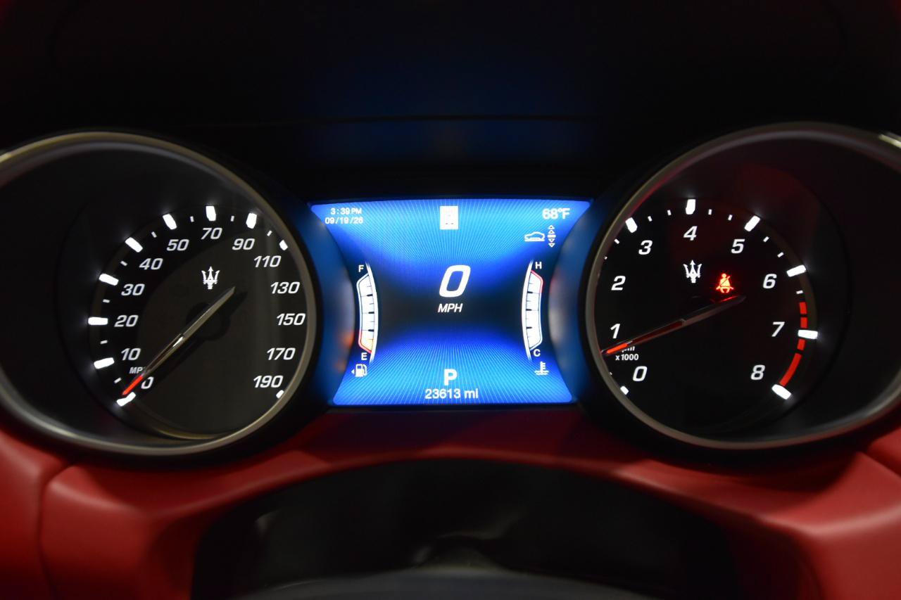 Used 2018 Maserati Levante AWD/4WD image 20