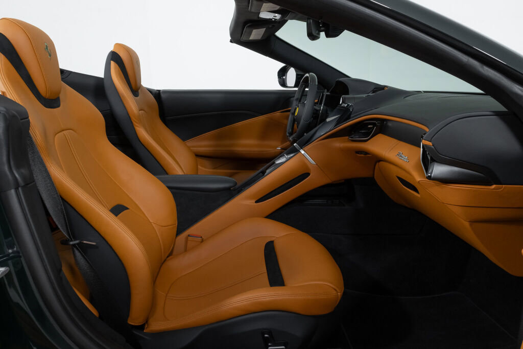Used 2024 Ferrari Roma Spider image 40