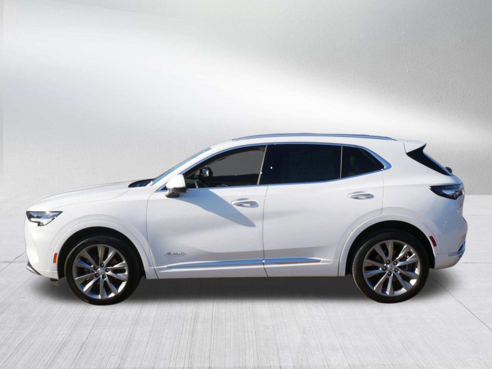 Used 2022 Buick Envision Avenir w/ Technology Package II image 4