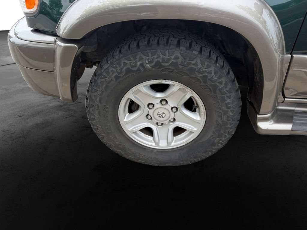 Used 2000 Toyota 4Runner Limited AWD/4WD image 12