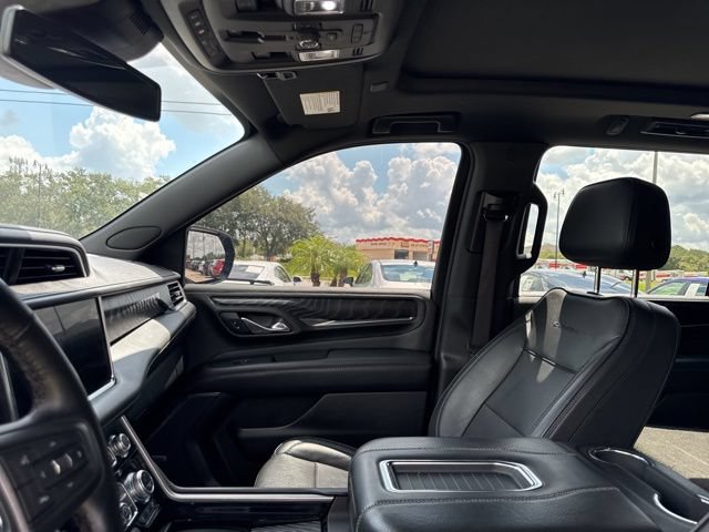Used 2023 GMC Yukon XL Denali AWD/4WD image 24