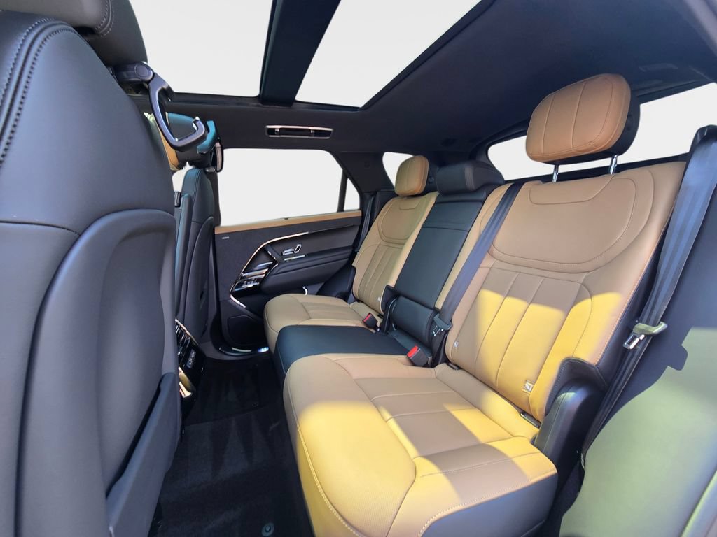 New 2026 Land Rover Range Rover Sport Dynamic SE AWD/4WD image 14