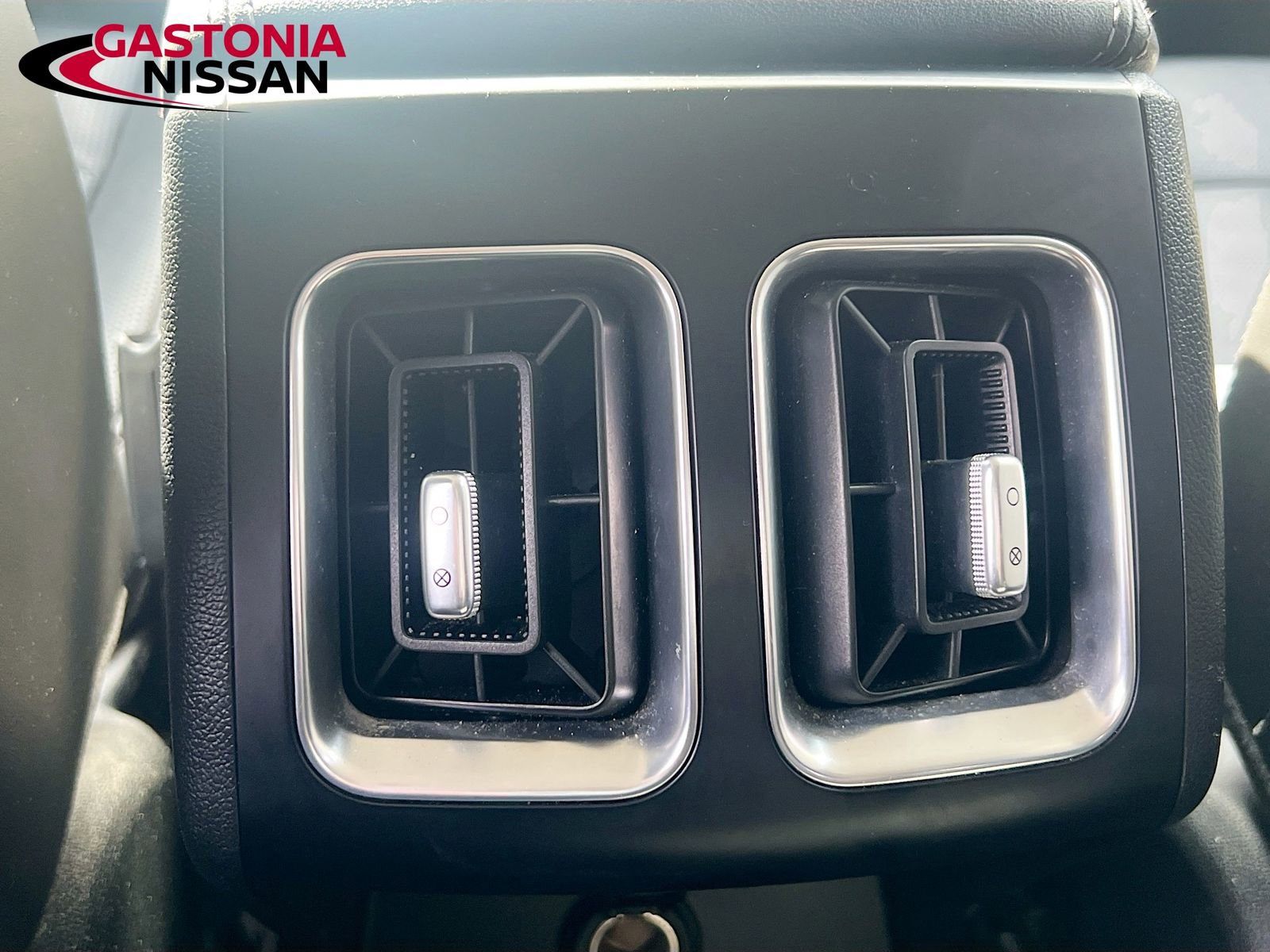 Used 2024 Kia Sorento S image 33