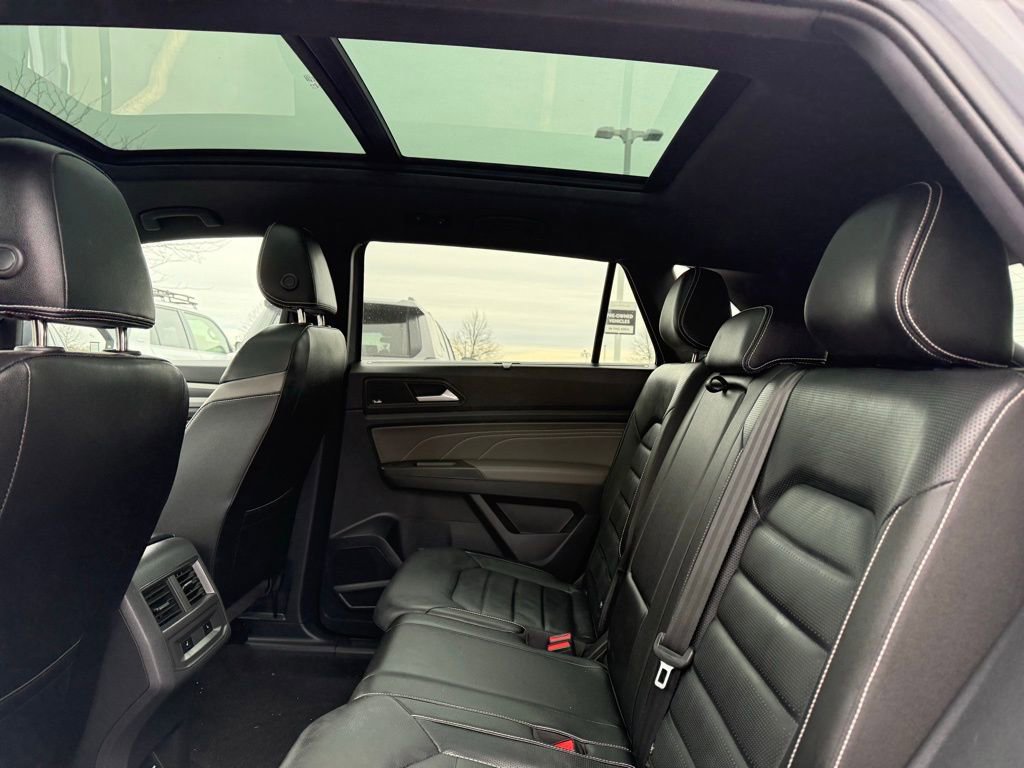 Used 2023 Volkswagen Atlas Cross Sport SEL Premium R-Line image 15