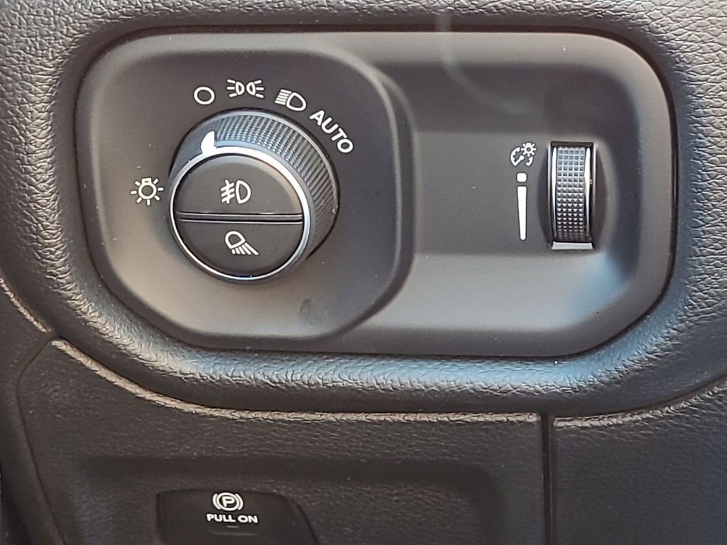 Used 2024 RAM 1500 Lone Star image 18