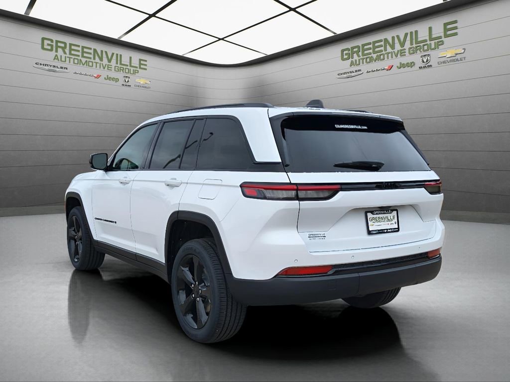 New 2025 Jeep Grand Cherokee Altitude image 5