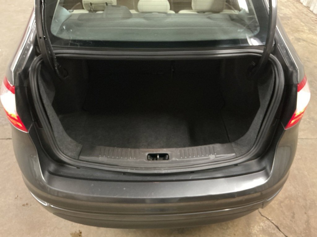 Used 2016 Ford Fiesta SE image 7