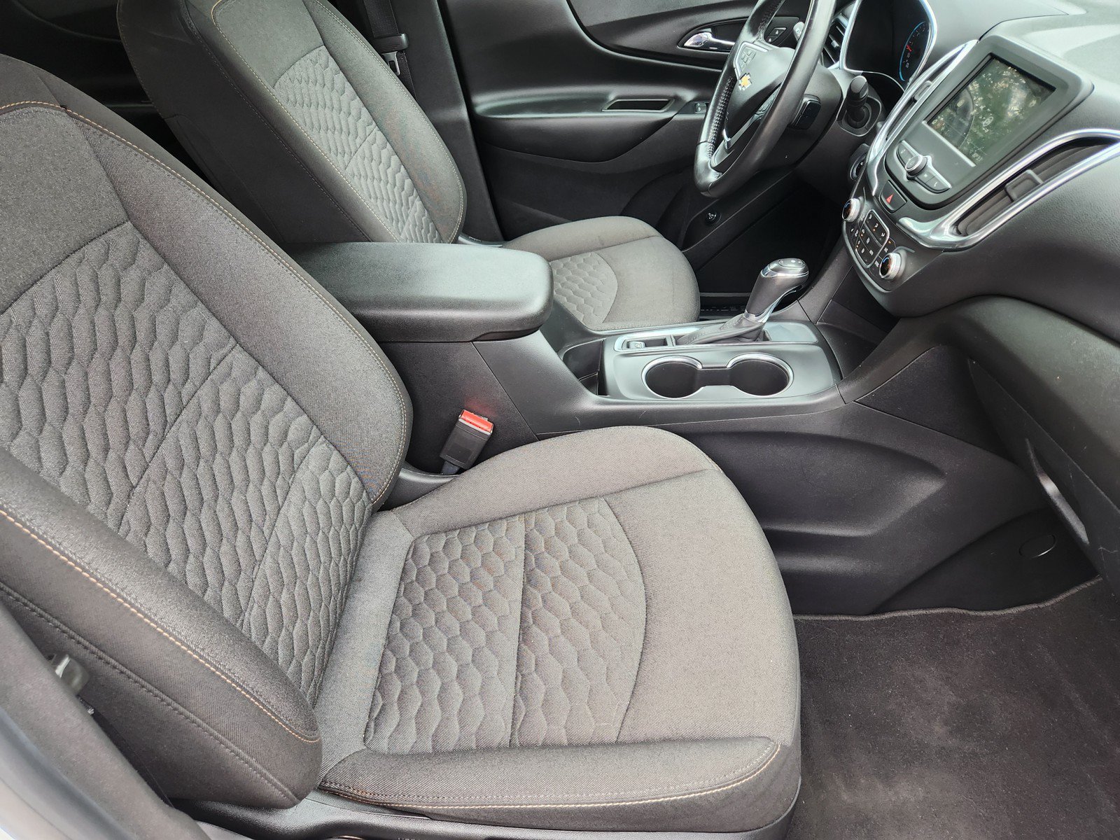 Used 2019 Chevrolet Equinox LT w/ Driver Convenience Package FWD image 11