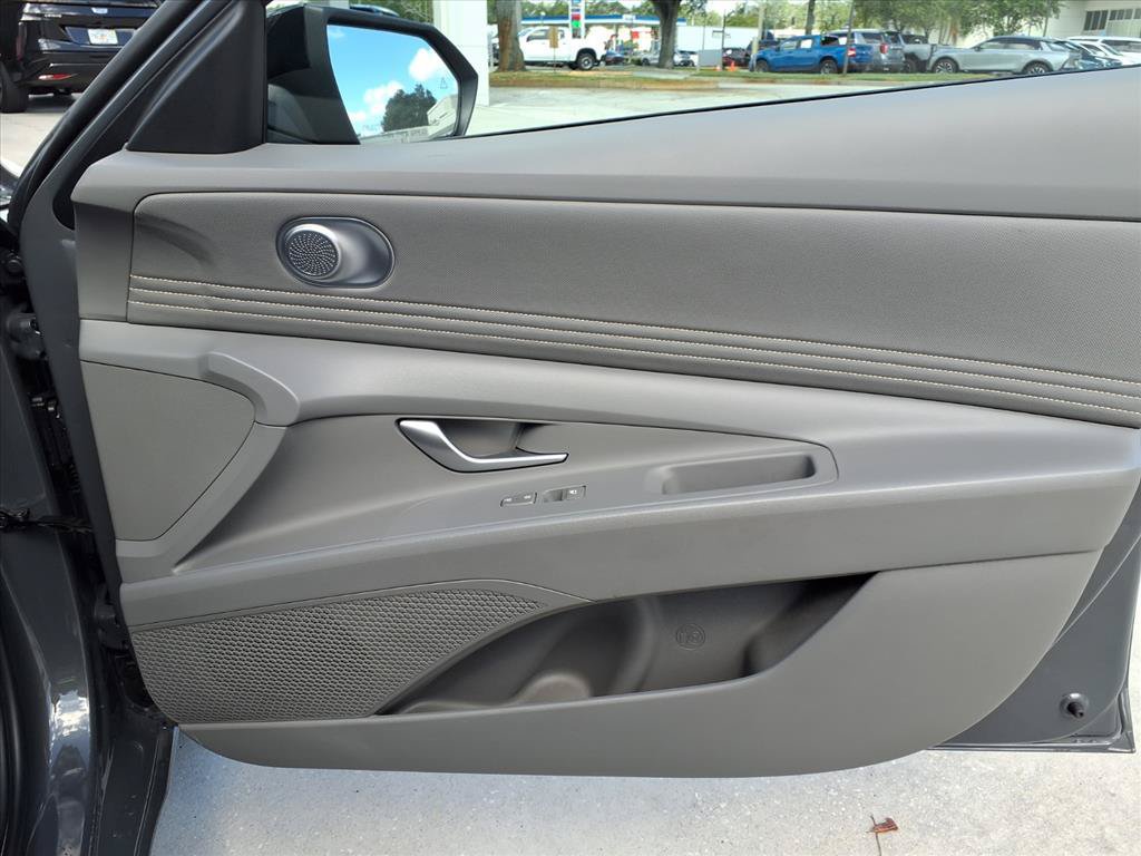 Used 2026 Hyundai Elantra Sport FWD image 10