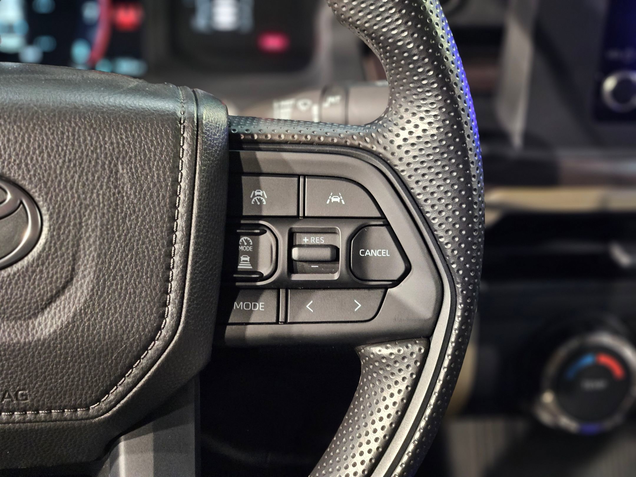 Used 2025 Toyota Tacoma SR5 image 28