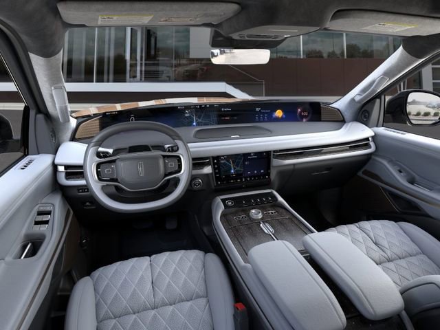 New 2026 Lincoln Navigator Black Label AWD/4WD image 9