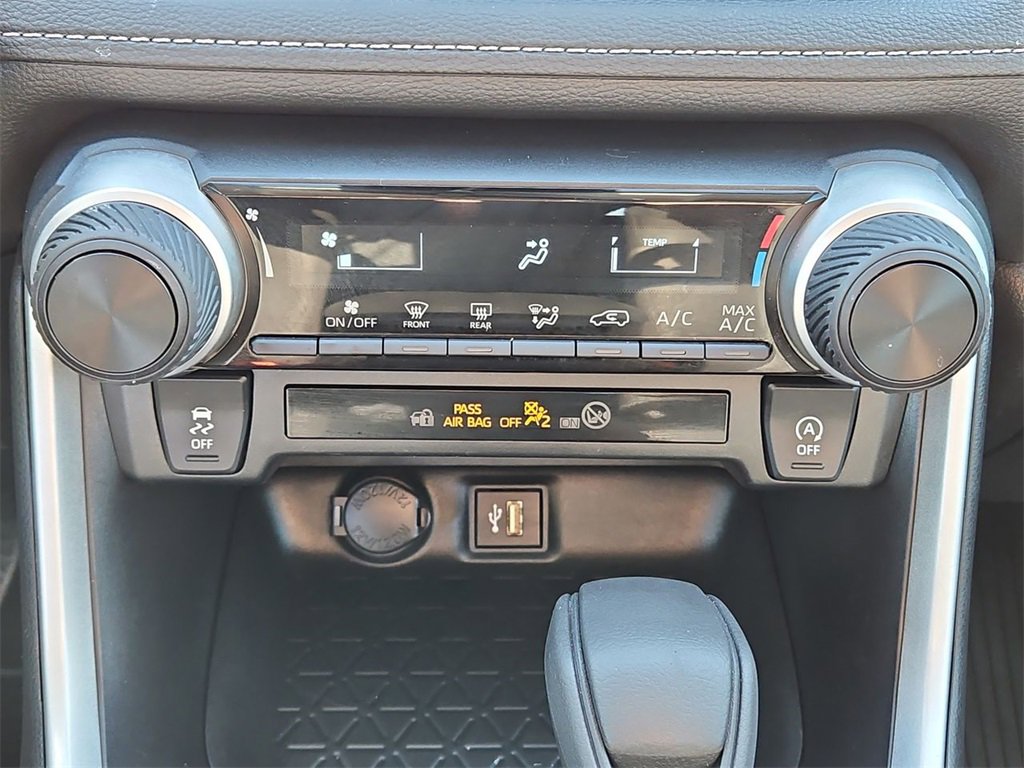 Used 2024 Toyota RAV4 LE image 14