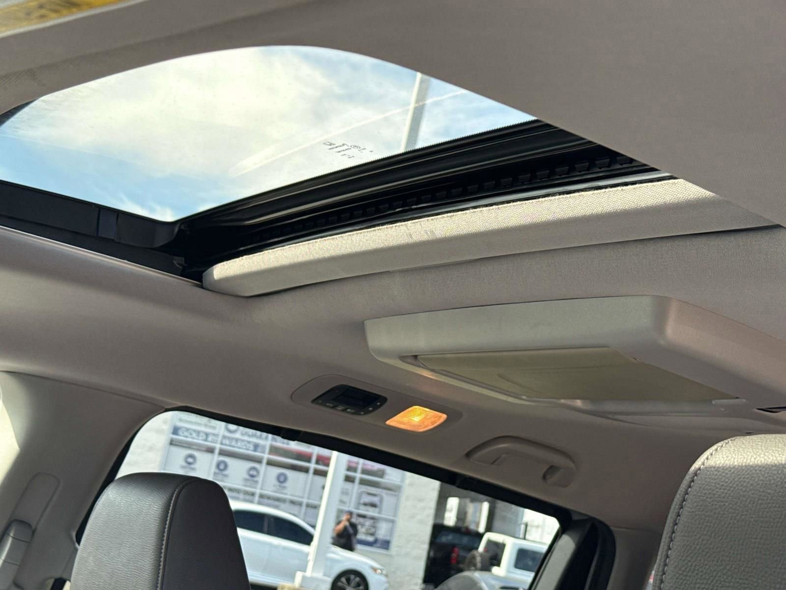 Used 2023 Honda Odyssey Touring image 23