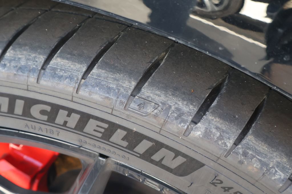 Used 2022 Chevrolet Corvette Stingray Premium Cpe w/ Z51 Performance Package image 9