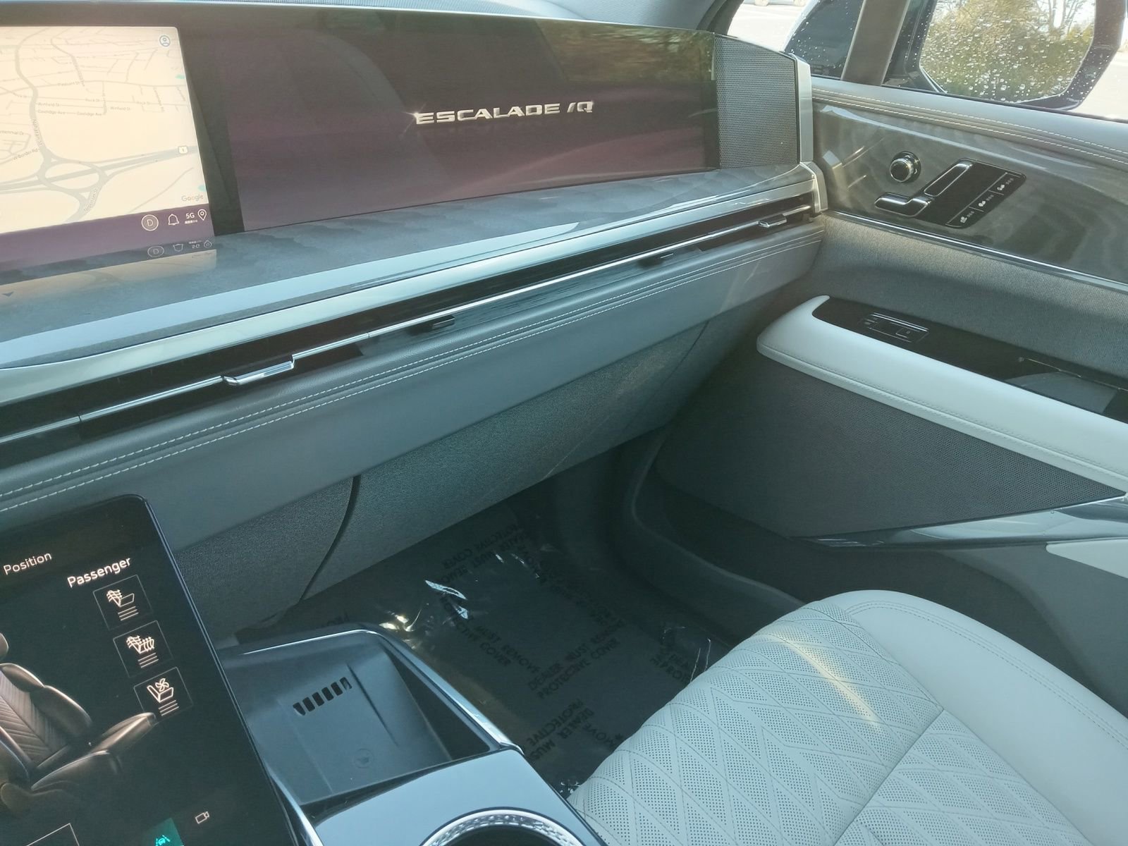 New 2025 Cadillac Escalade IQ Sport 1 w/ LPO, ONYX Package image 21