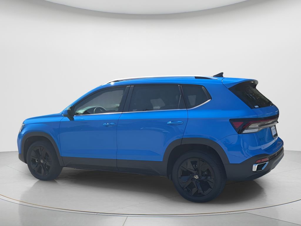 New 2026 Volkswagen Taos SE image 6