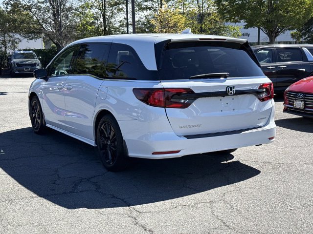 Used 2023 Honda Odyssey Sport image 4