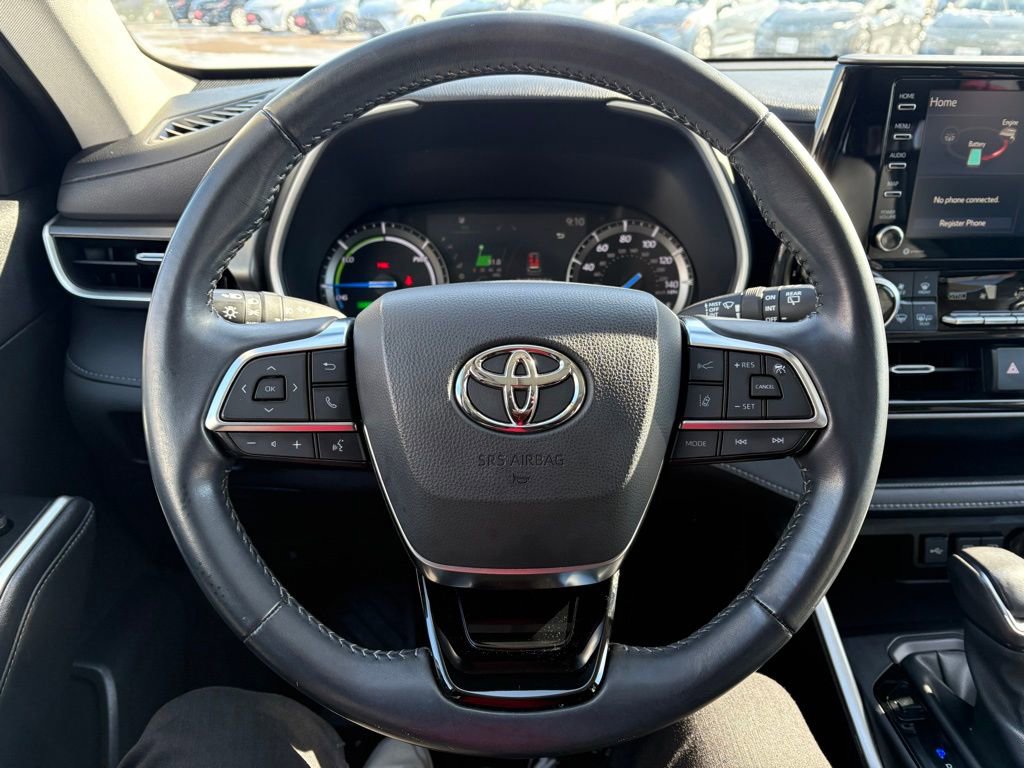 Certified 2021 Toyota Highlander XLE image 20