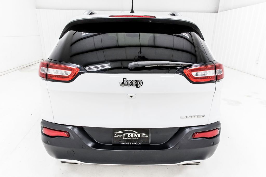 Used 2017 Jeep Cherokee Limited image 6