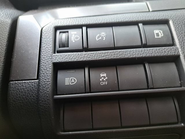 Used 2025 Toyota 4Runner SR5 AWD/4WD image 26