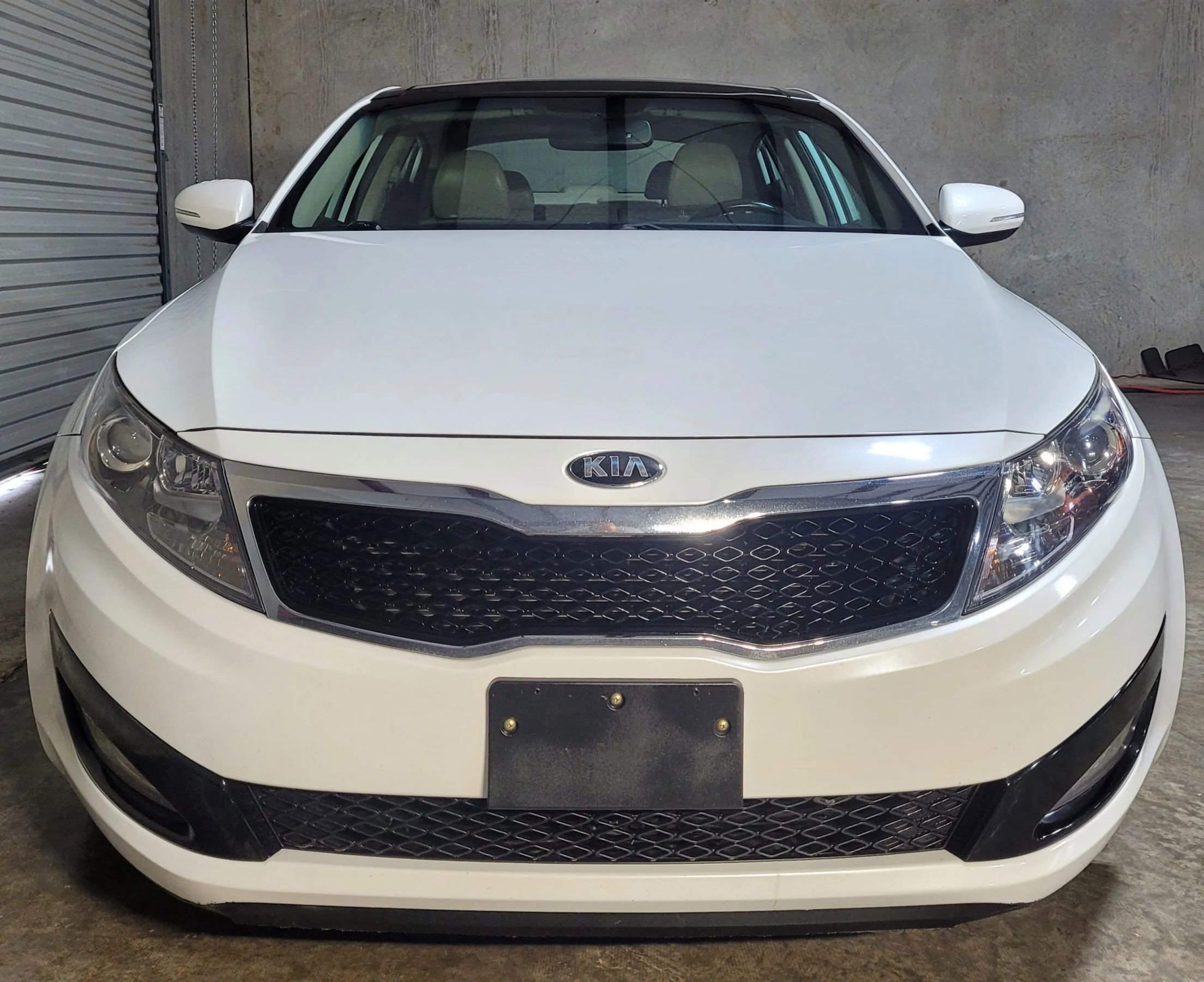 Used 2013 Kia Optima EX w/ Premium Pkg image 2