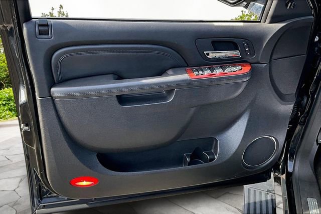 Used 2013 Cadillac Escalade EXT Premium image 21