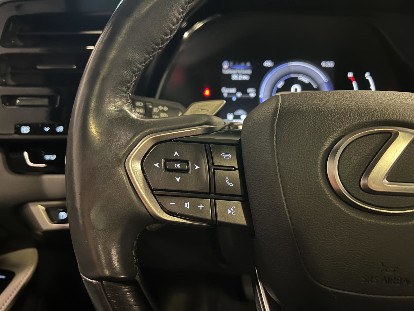 Used 2023 Lexus RX 350h image 13