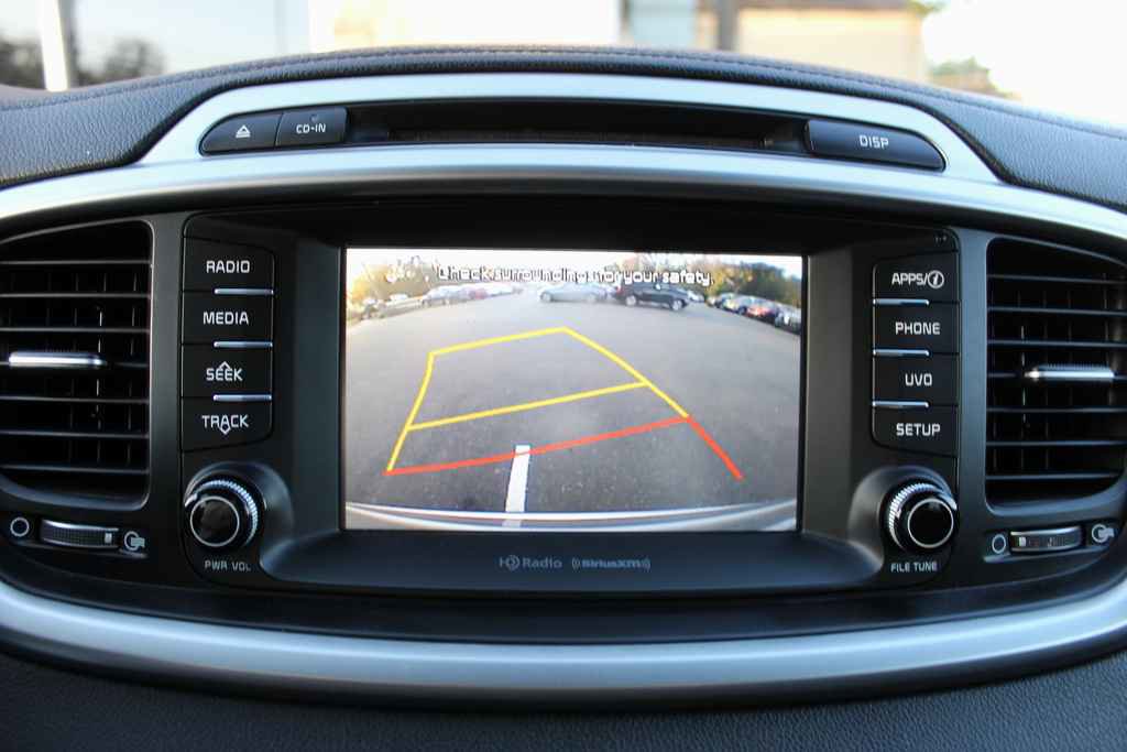 Used 2017 Kia Sorento LX w/ LX Convenience Package image 19