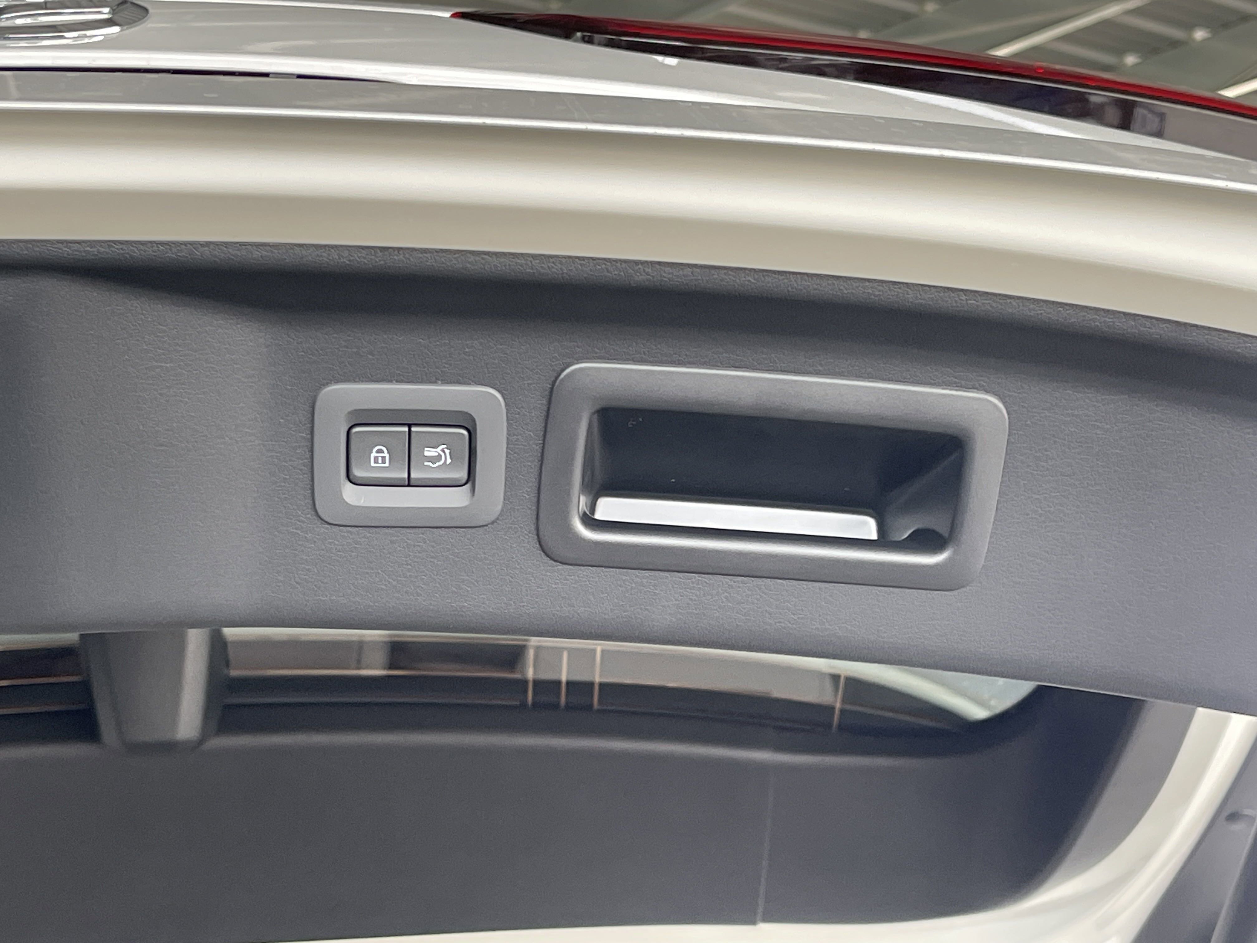 New 2025 MAZDA CX-90 Plug-In Hybrid w/ Preferred image 18