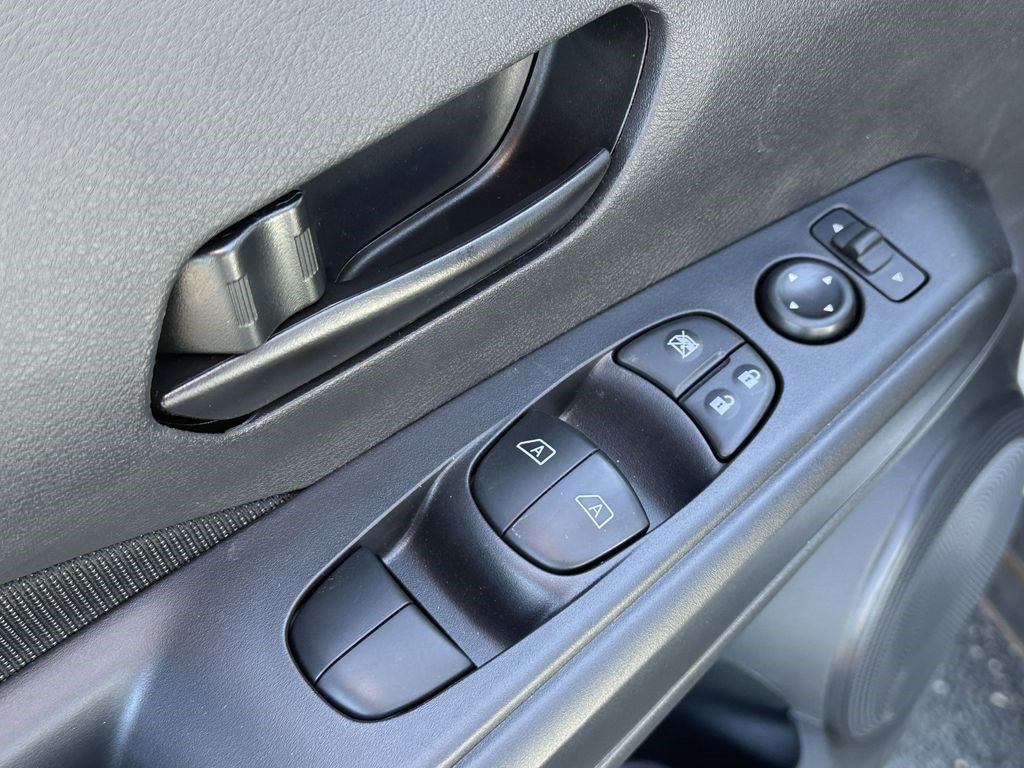 Certified 2025 Nissan Kicks Play S FWD image 22