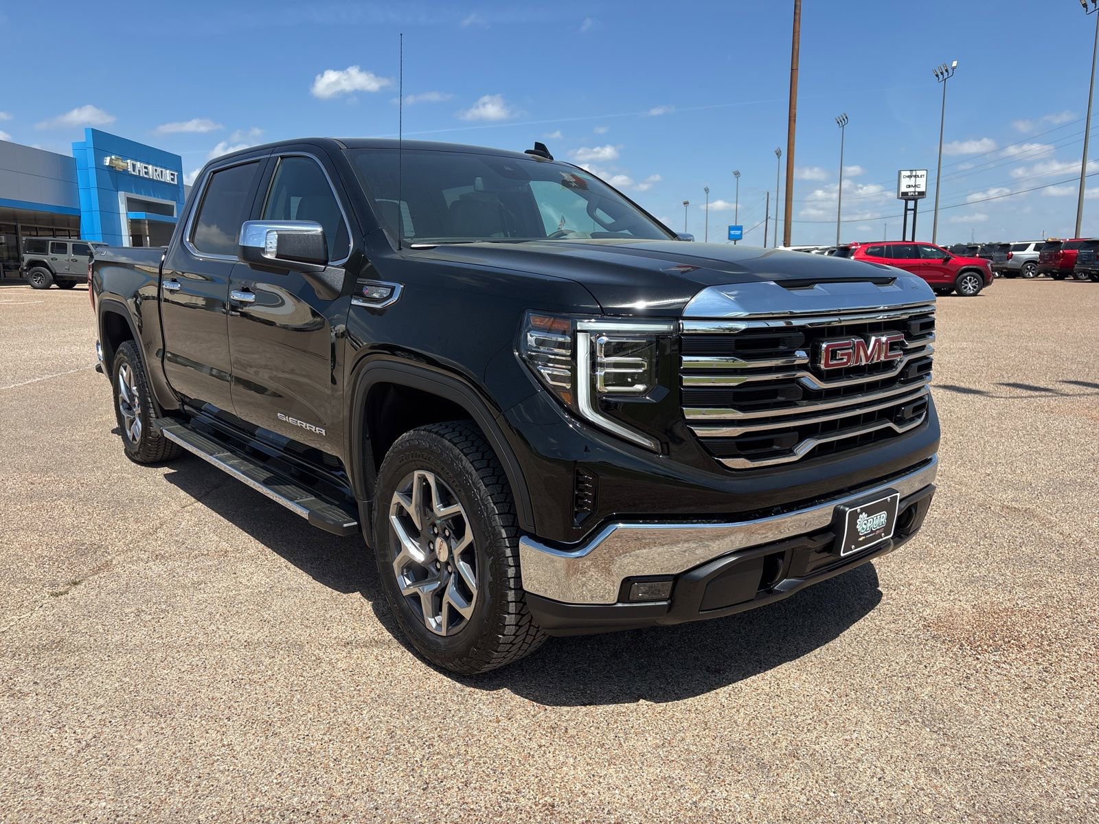 New 2026 GMC Sierra 1500 SLT image 8