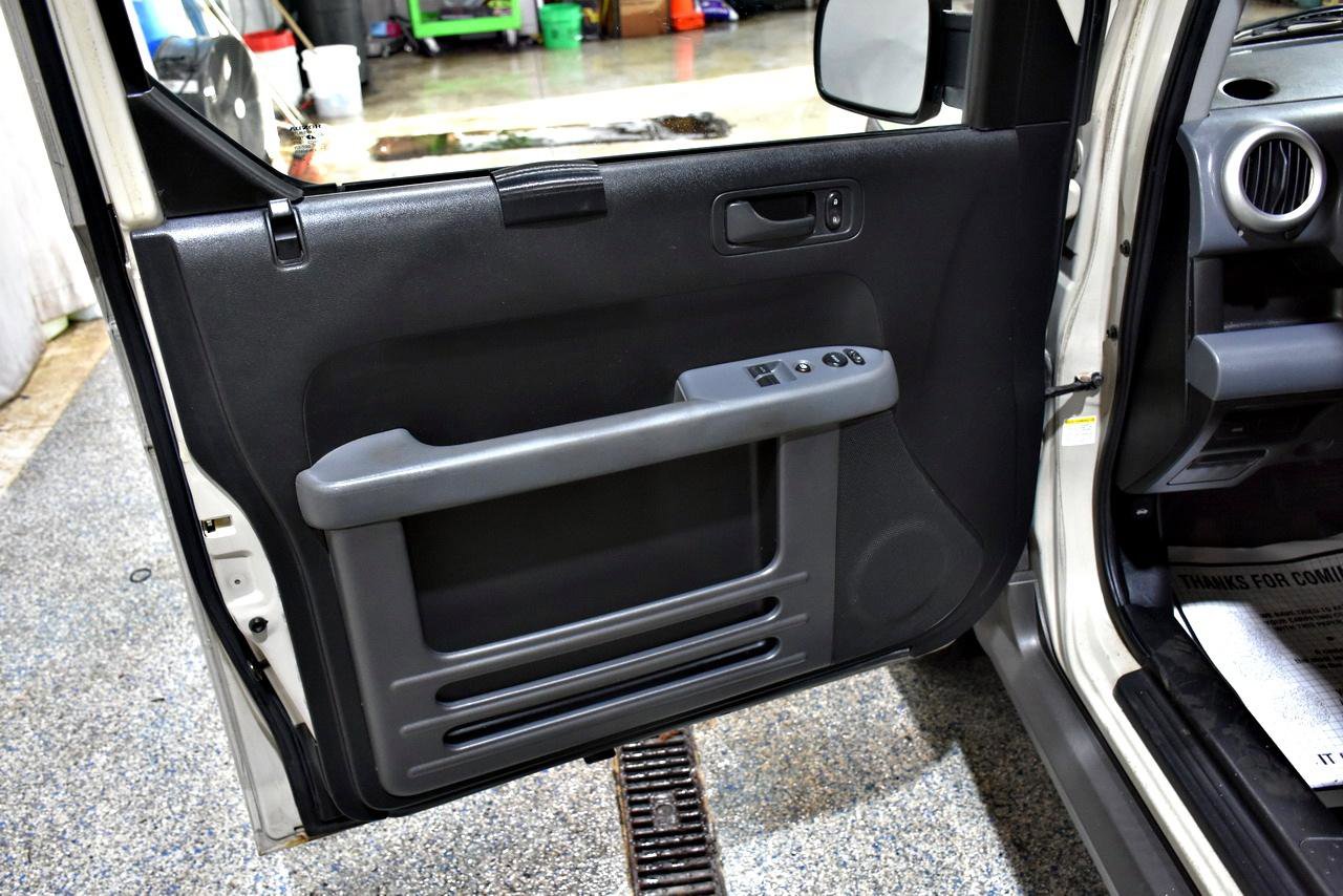 Used 2005 Honda Element EX image 29
