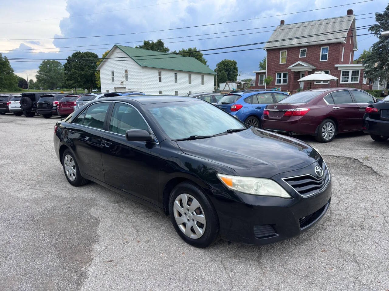 Used 2011 Toyota Camry LE FWD image 3