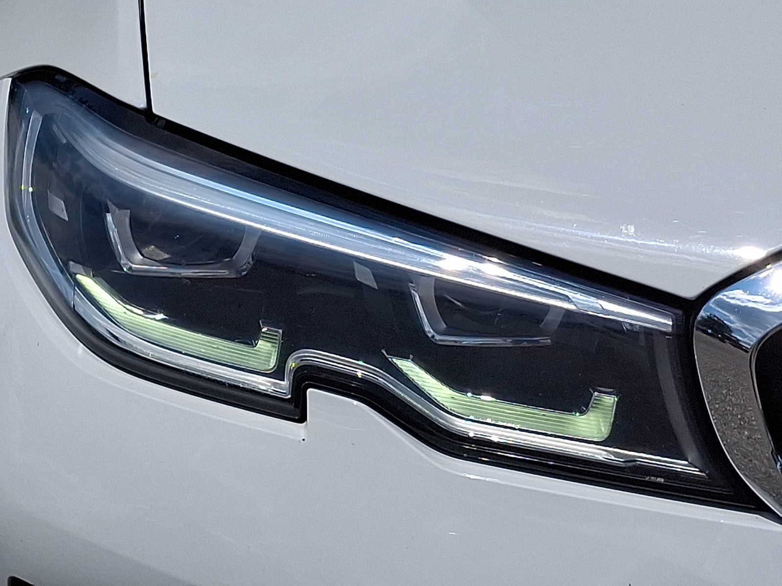 Used 2021 BMW 330i xDrive Sedan AWD/4WD image 7