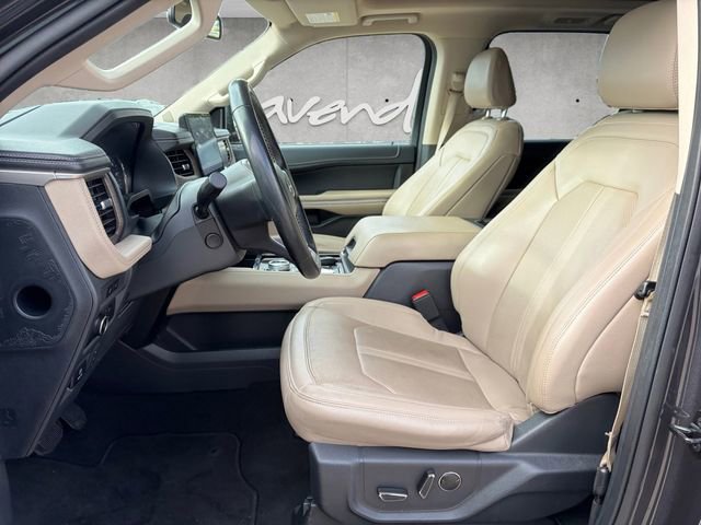 Used 2024 Ford Expedition Limited RWD image 19