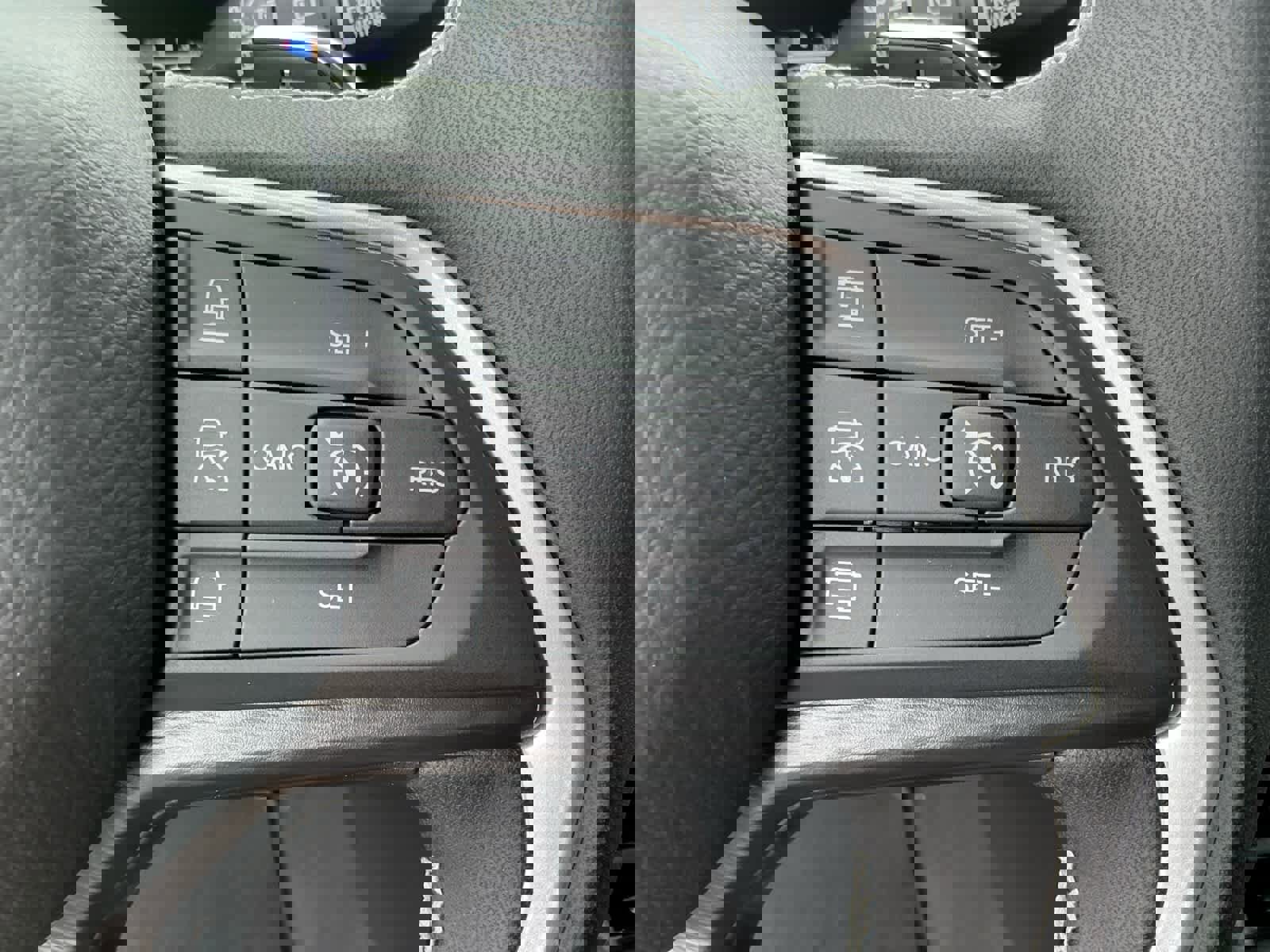 New 2025 Jeep Grand Cherokee Altitude image 24