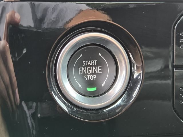 Used 2023 Chevrolet Silverado 1500 LT AWD/4WD image 20